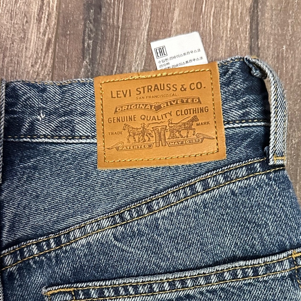 LEVI’S Flared Jeans